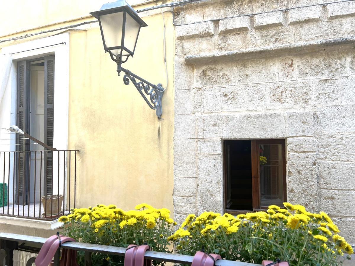 Appartamento Palazzo Barone,nel cuore del Borgo Antico. Bari Esterno foto