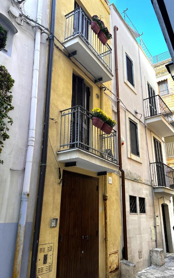 Appartamento Palazzo Barone,nel cuore del Borgo Antico. Bari Esterno foto